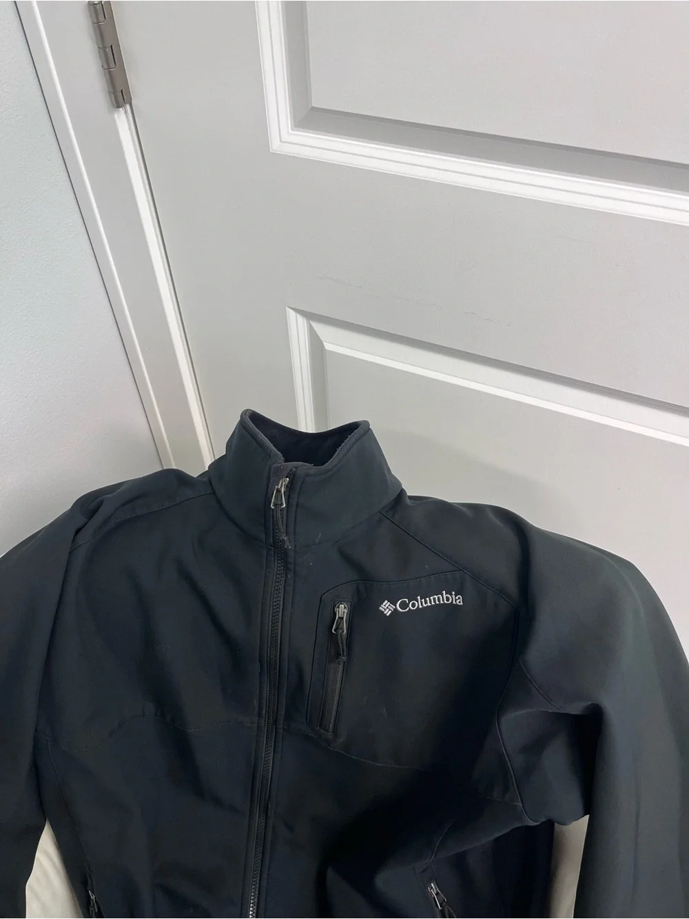 MENS XL Columbia Black Softshell Jacket